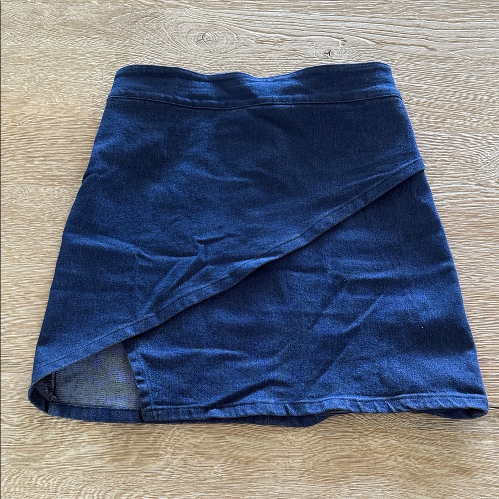 RARE Brandy Melville Navy Blue Women's Skirt with slit
